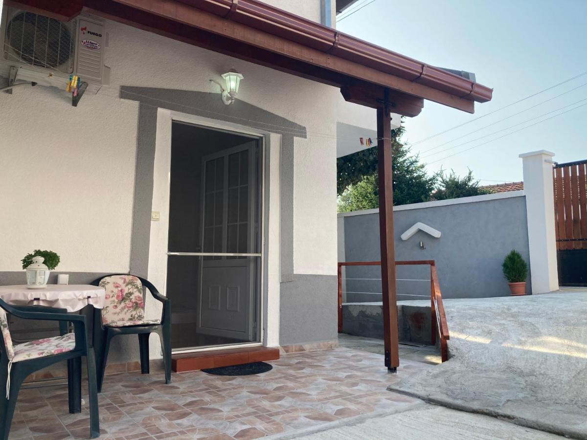 Tiki Apartments Gevgelija Exterior photo
