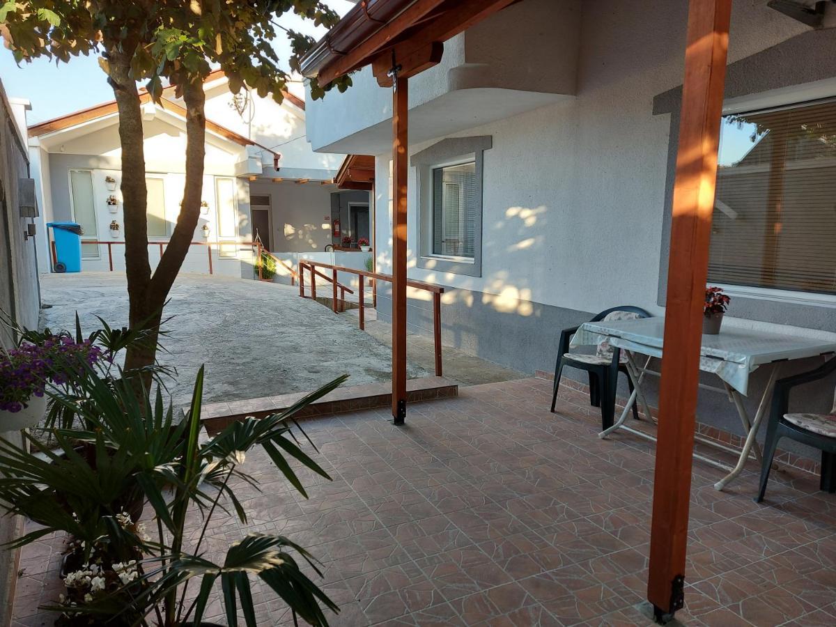 Tiki Apartments Gevgelija Exterior photo