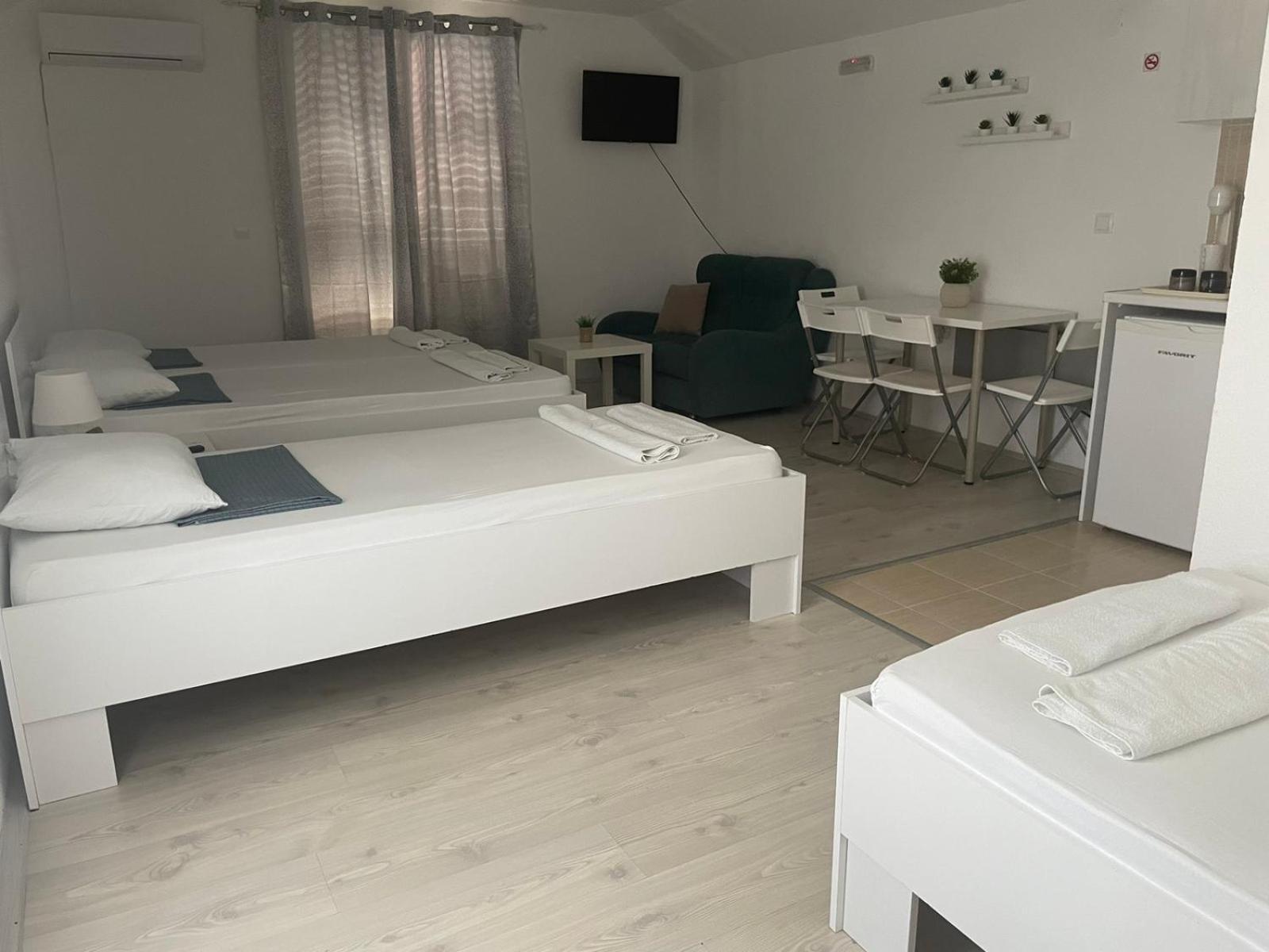 Tiki Apartments Gevgelija Exterior photo
